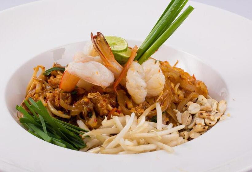 Отель Dragon River Avenue