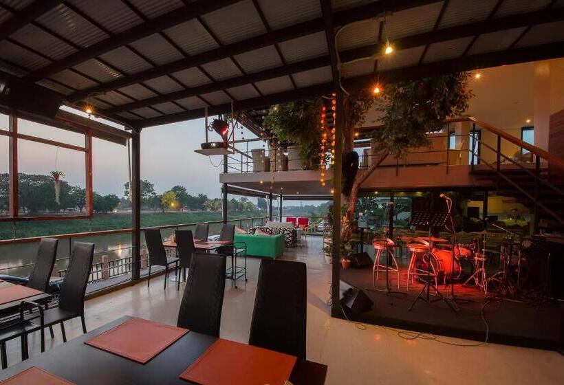 Отель Dragon River Avenue