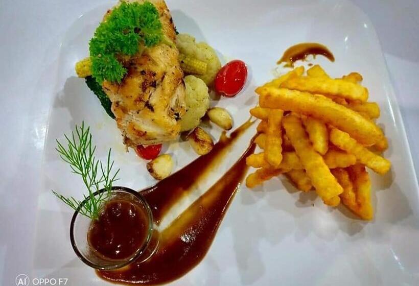 Отель Eco Lanta Hideaway Beach Resort