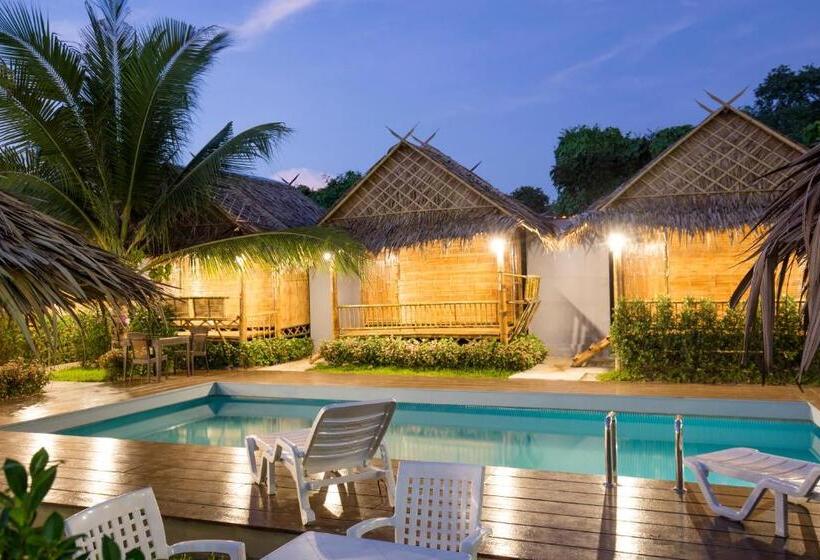 Отель Evergreen Resort Chaam