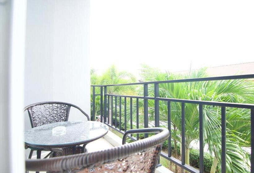 Отель Evergreen Resort Chaam