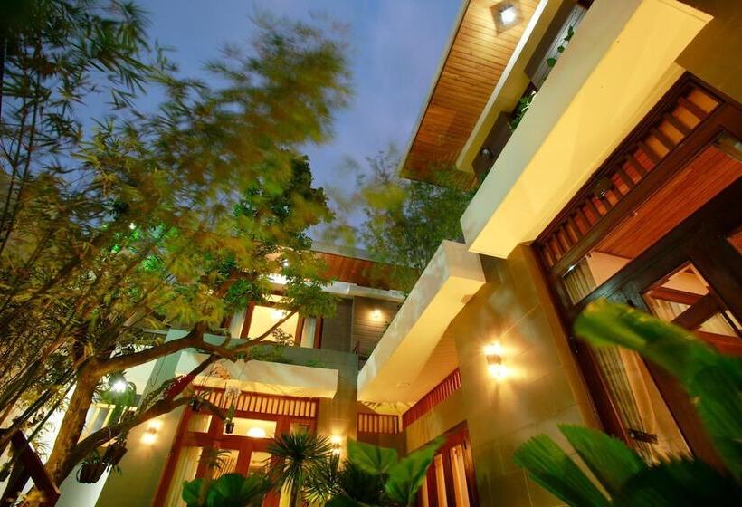 هتل Hanging Garden Hoi An