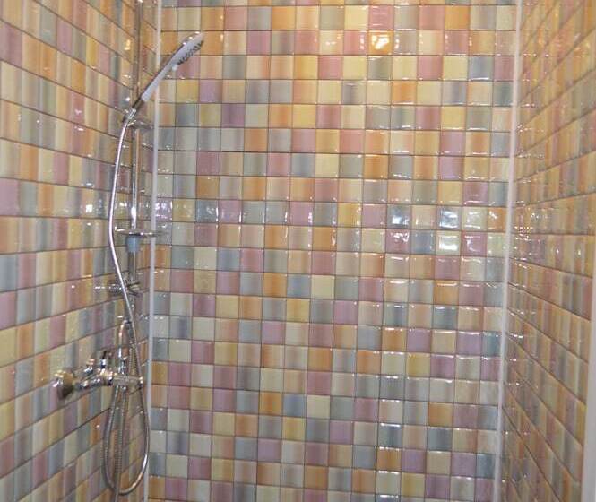 호텔 Holiday Hostel