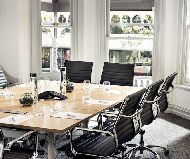 בית מלון כפרי Holiday Inn West Perth, An Ihg