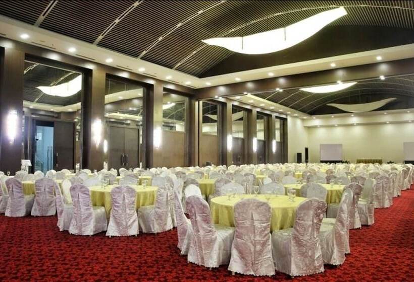 בית מלון כפרי Horison Lampung