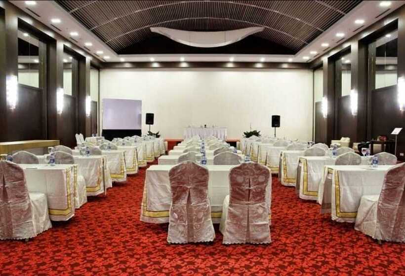 בית מלון כפרי Horison Lampung