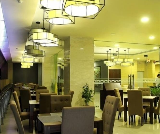 בית מלון כפרי Horison Lampung