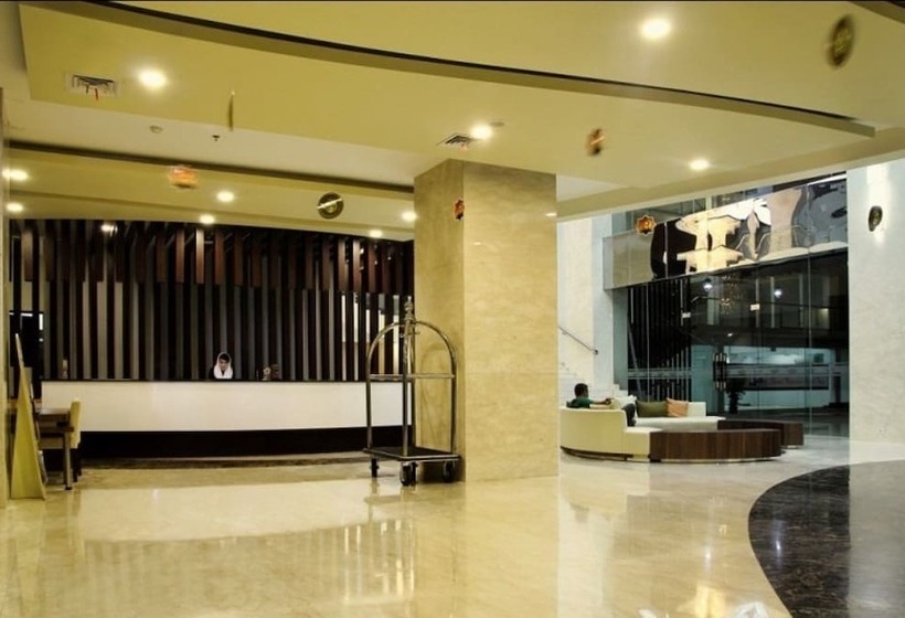 בית מלון כפרי Horison Lampung