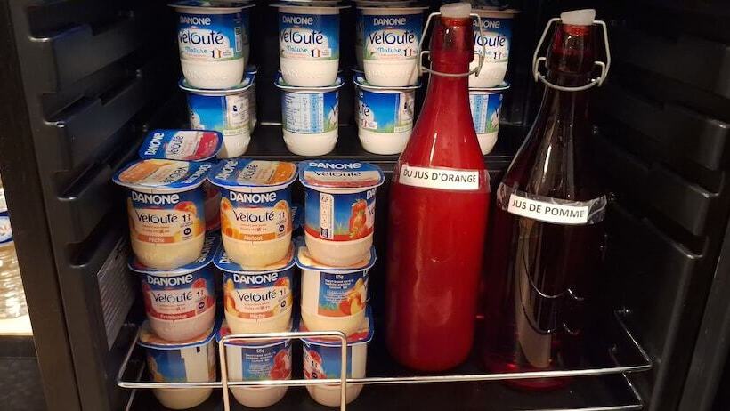 Отель Hôtel Le Saint Quentin