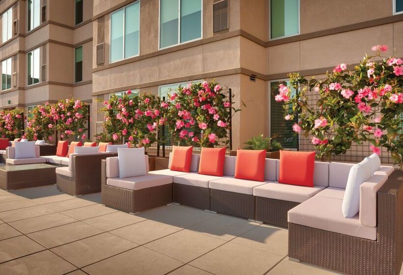 Отель Hyatt House At Anaheim Resort/convention Center