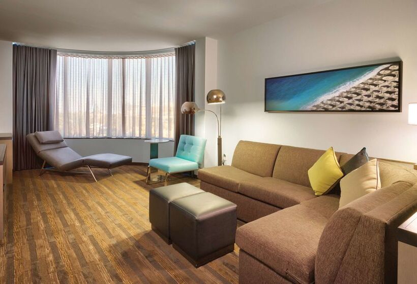 Отель Hyatt House At Anaheim Resort/convention Center