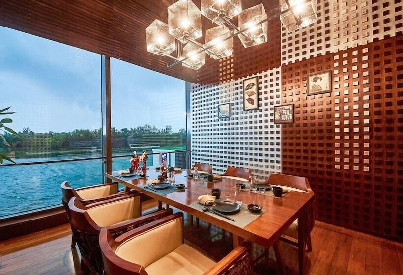 Intercontinental Nantong, An Ihg Hotel Best View Of Yangtze