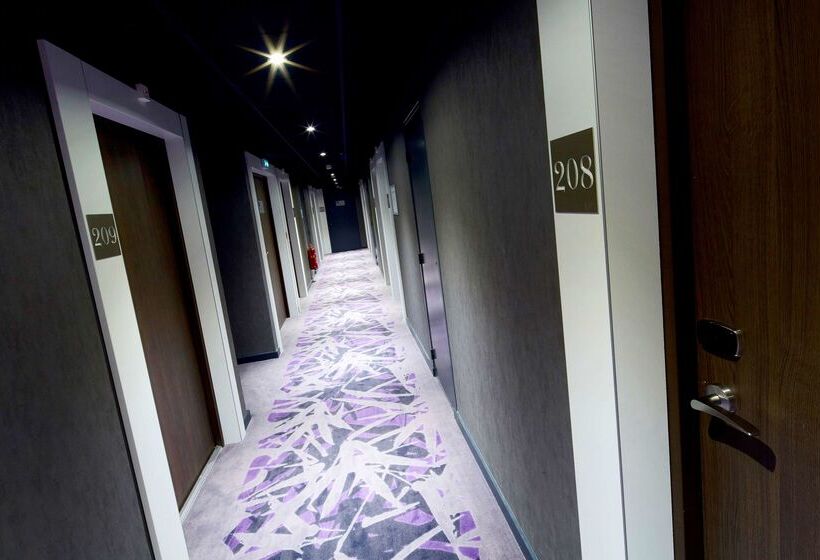 Отель Kyriad Troyes Centre