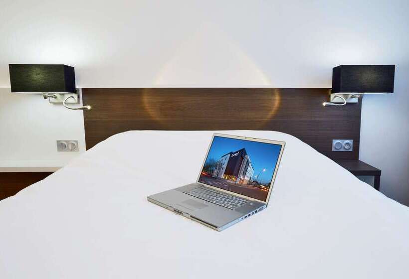 Отель Kyriad Troyes Centre