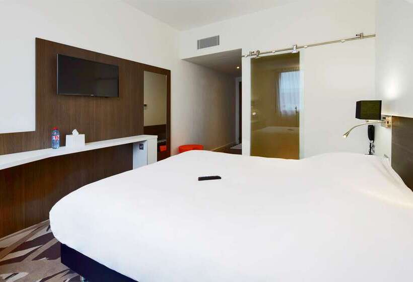 Отель Kyriad Troyes Centre