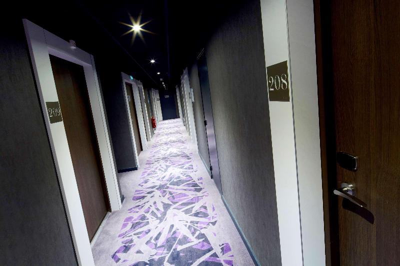 Отель Kyriad Troyes Centre