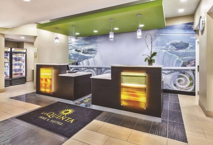 Отель La Quinta By Wyndham Niagara Falls