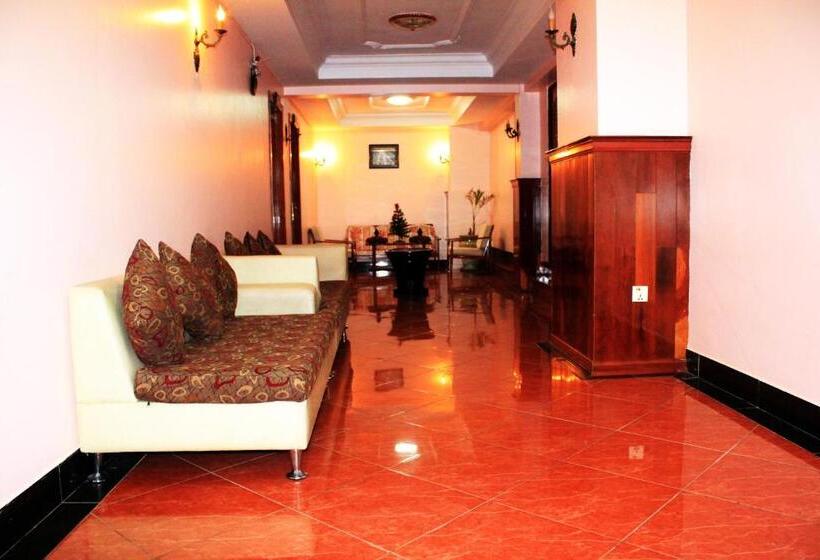 בית מלון כפרי Nawin Palace Guesthouse