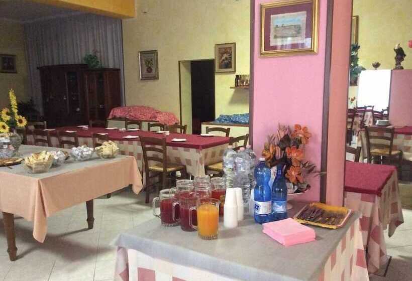 فندق Nuovo Albergo Rex