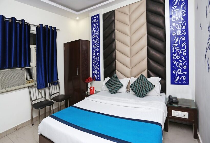 酒店 Oyo Rooms Arakashan Road 7875