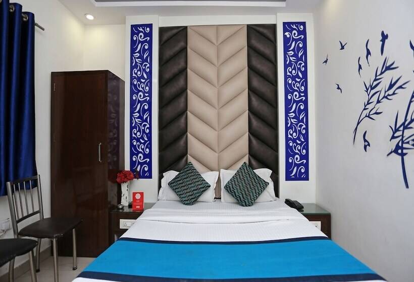 酒店 Oyo Rooms Arakashan Road 7875