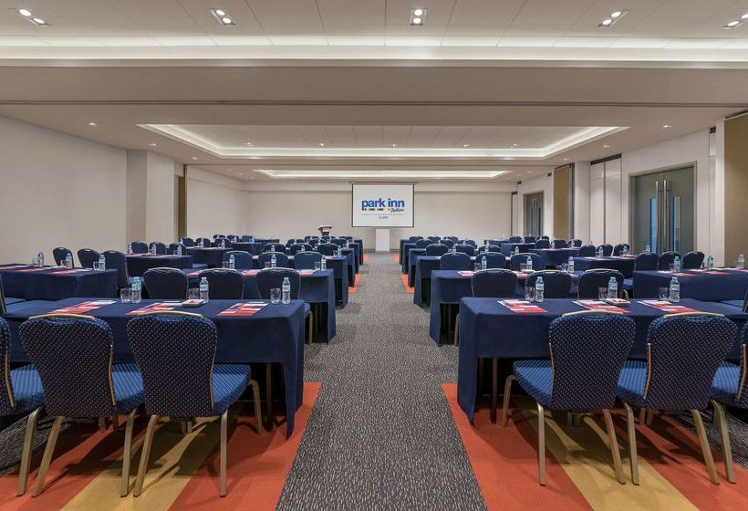 ホテル Park Inn By Radisson Clark