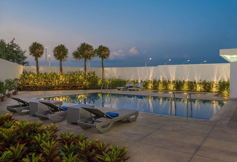 ホテル Park Inn By Radisson Clark