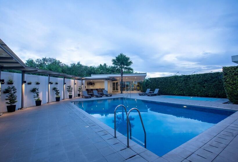 ホテル Park Inn By Radisson Clark