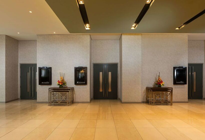 ホテル Park Inn By Radisson Clark