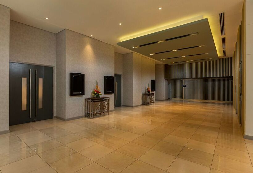 ホテル Park Inn By Radisson Clark