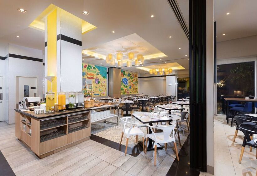 ホテル Park Inn By Radisson Clark