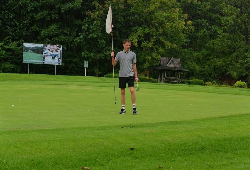 ホテル Phubachiang Golf & Resort Pakse