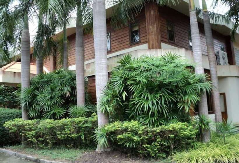 Hotelli Rai Sai Luang Resort