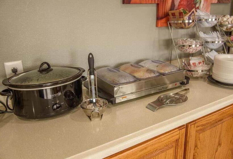 فندق Richland Inn