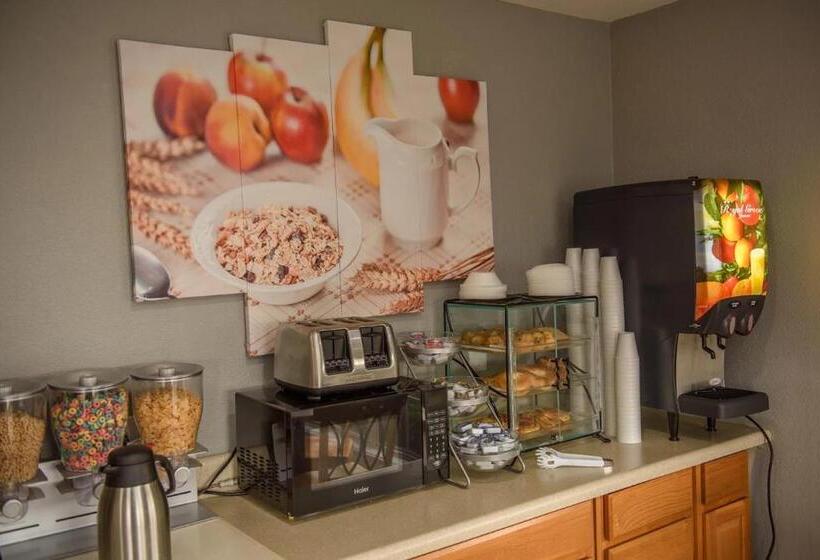 فندق Richland Inn