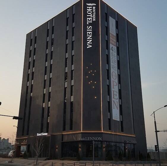 בית מלון כפרי Sienna