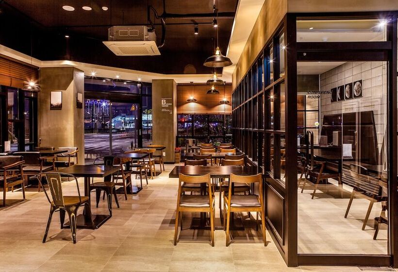 בית מלון כפרי Sienna