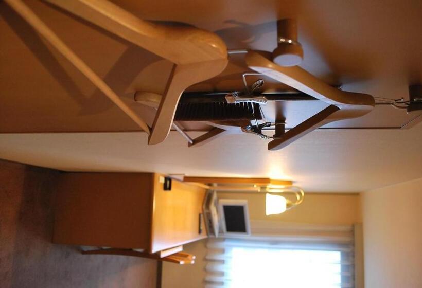 Sky Hotel Uozu Annex