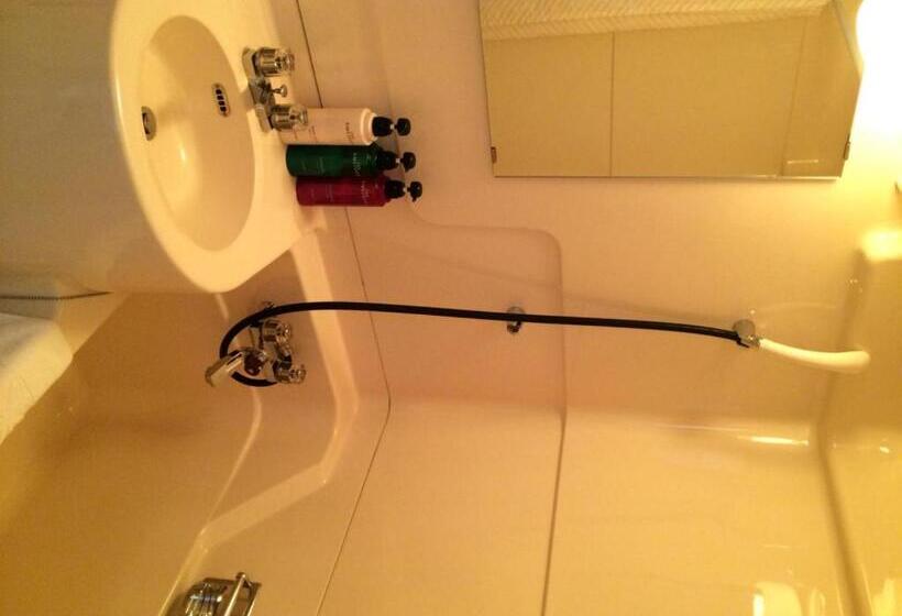 Sky Hotel Uozu Annex