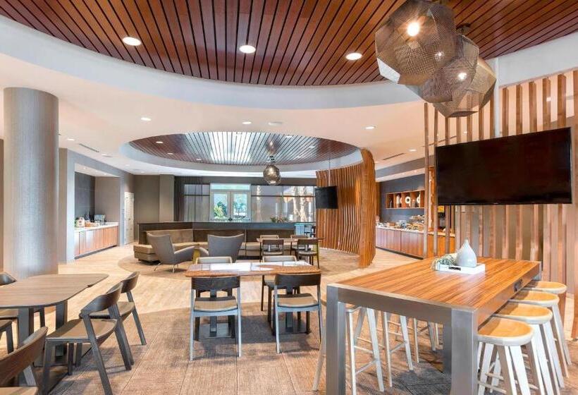 Отель Springhill Suites Orange Beach At The Wharf