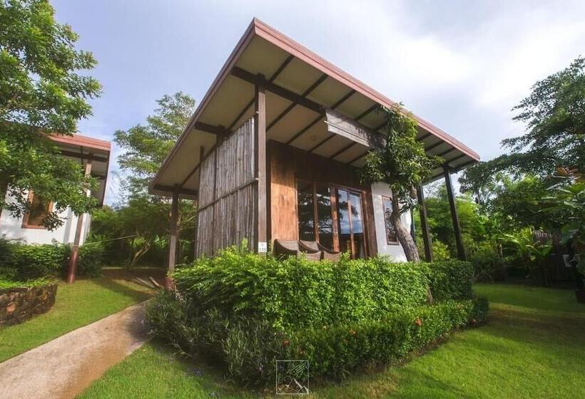 فندق To The Sea The Resort Koh Kood