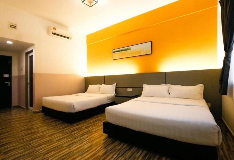 Отель Travelland