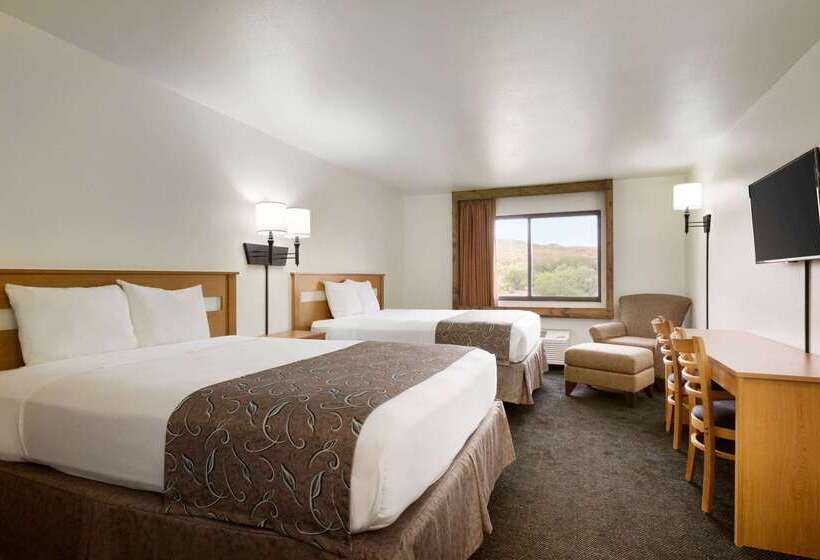 Отель Travelodge By Wyndham Belen