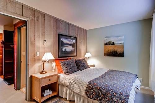 International Village In Warm Springs By Alpine Lodging