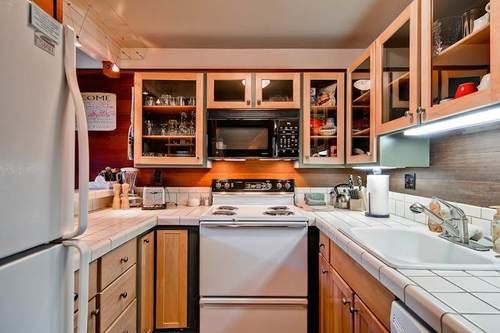 International Village In Warm Springs By Alpine Lodging