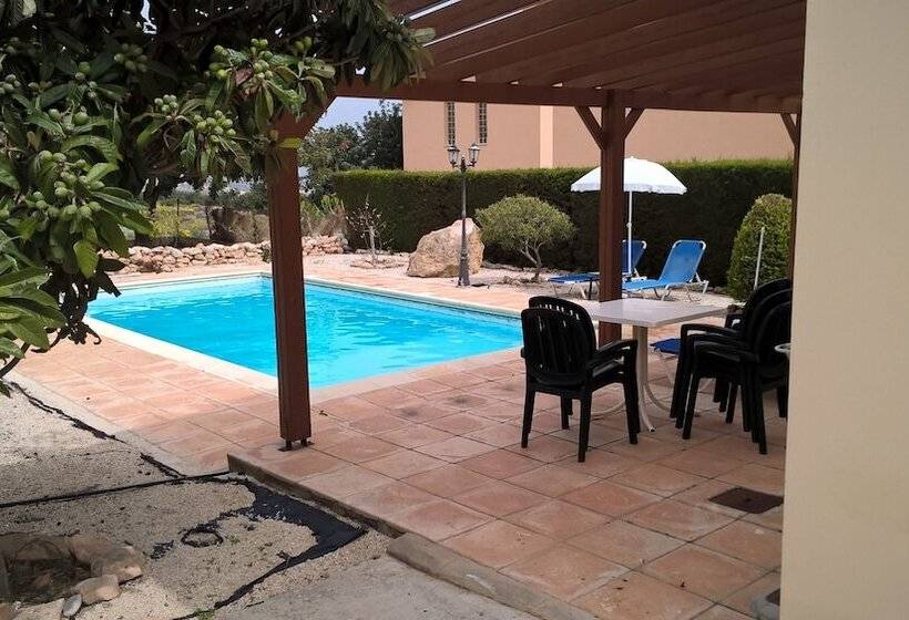 Kapsalia Holiday Villas