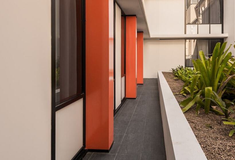 Kennigo Hotel Brisbane, Independent Collection By Evt