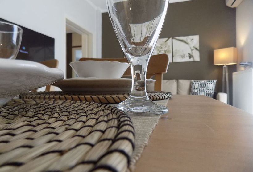 مُتل Emerald Tower Motor Inn