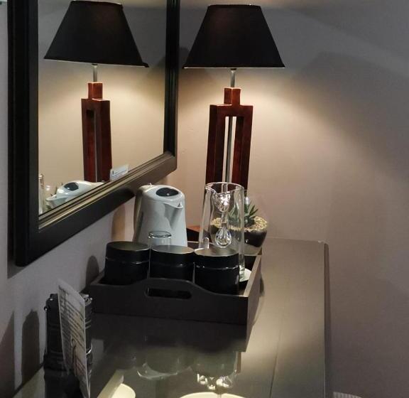 ペンション 2 Leafed Doors