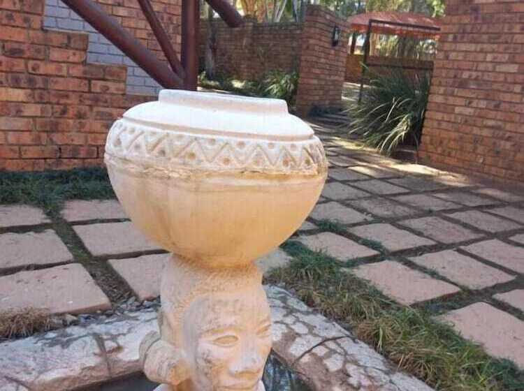 Пансион Khaya Africa Guesthouse